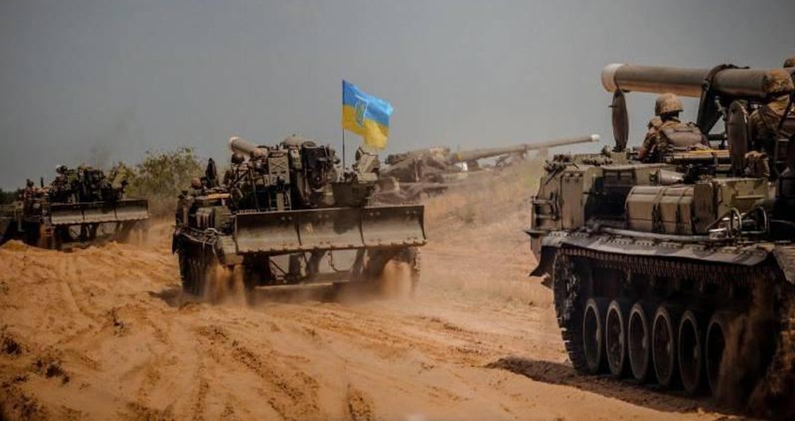 Siêu pháo tự hành 2S7 Pion rền vang cả hai bên chiến tuyến tại chiến trường Ukraine 
