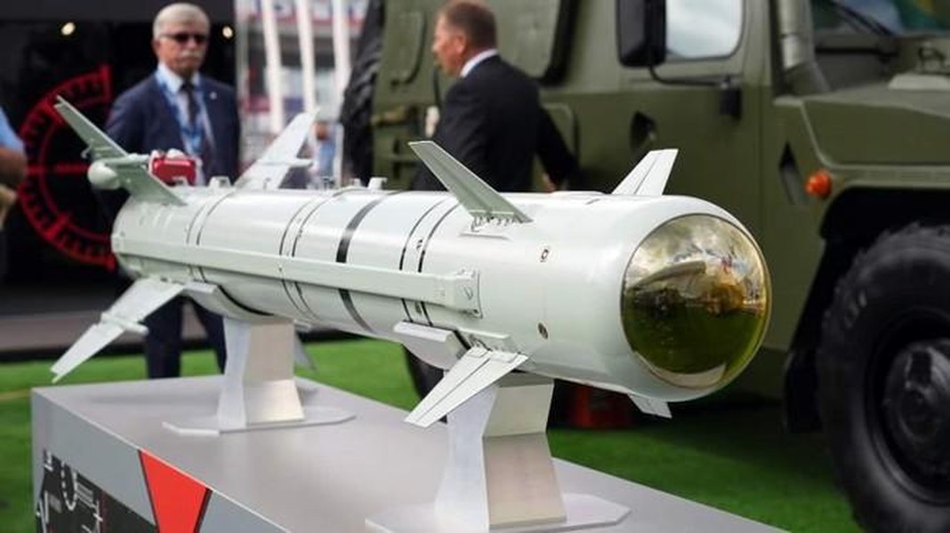 Tên lửa Izdelie 305 LMUR có thể bắn xuyên cửa sổ được Nga sử dụng ở Ukraine
