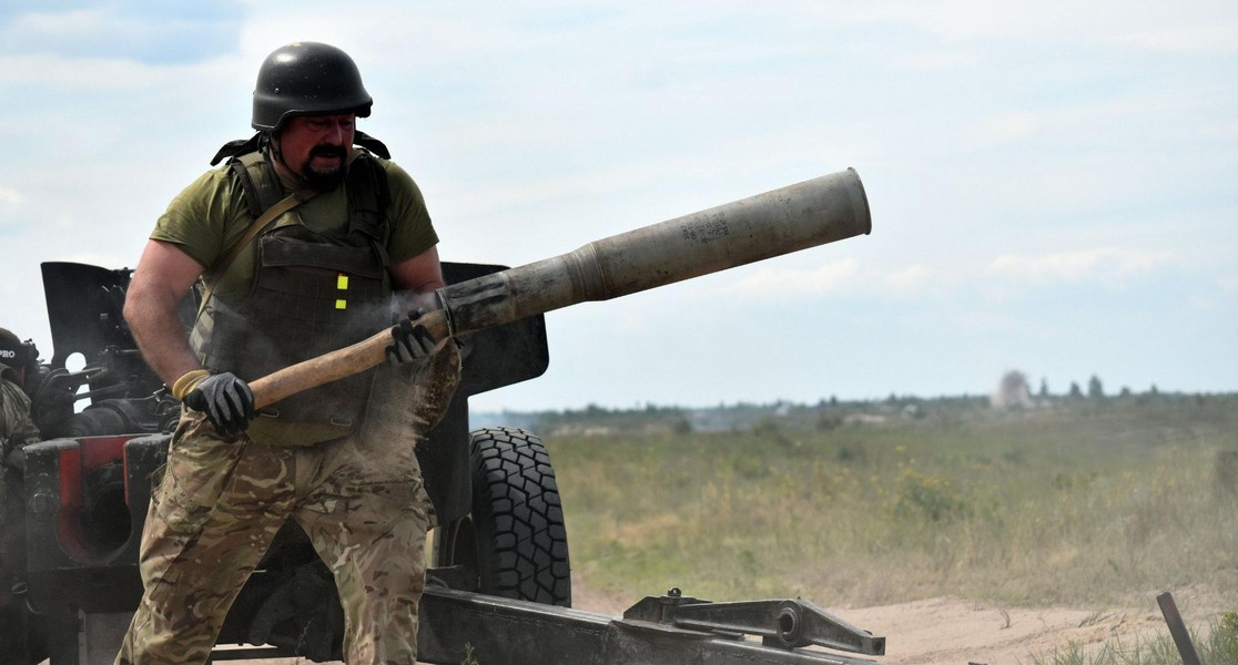 Pháo chống tăng MT-12 chính xác như súng bắn tỉa thị uy trên chiến trường Ukraine
