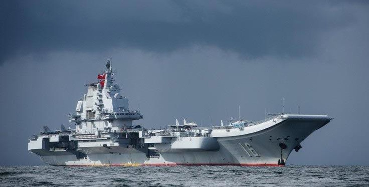 Hai tàu sân bay Trung Quốc cùng rời cảng giữa chuyến đi của bà Pelosi