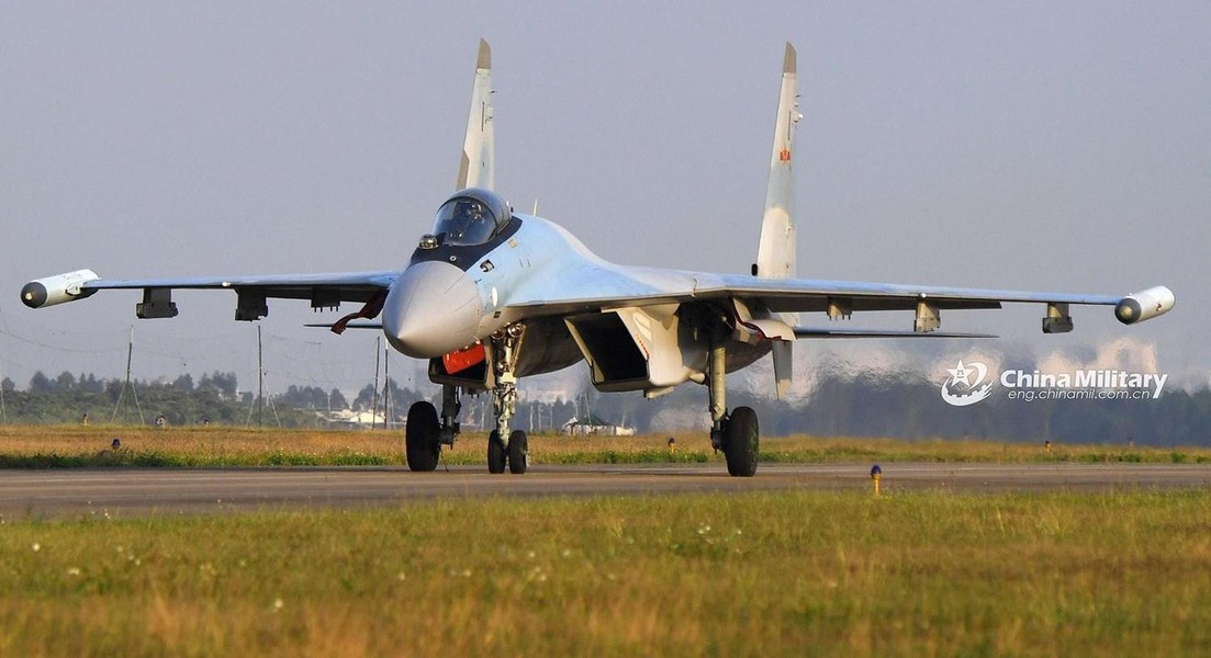 Chiến đấu cơ Su-35 áp chế điện tử F-16 tại eo biển Đài Loan?