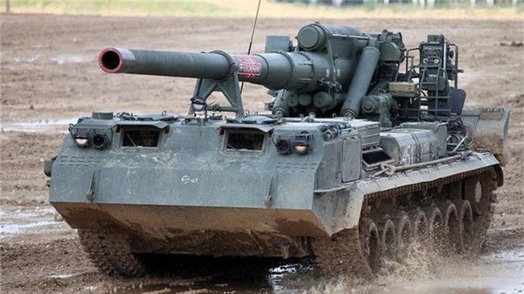Nga tăng cường pháo có thể bắn đạn hạt nhân, chiến trường Ukraine thêm ác liệt