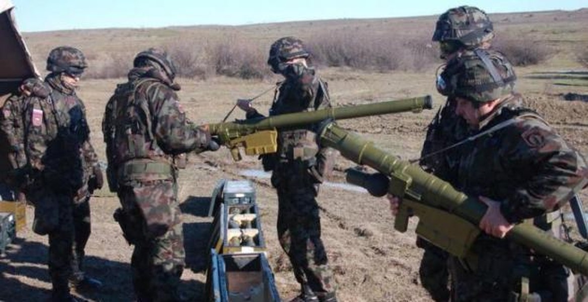 Quá trình săn trực thăng Nga bằng tên lửa phòng không vác vai của binh lính Ukraine