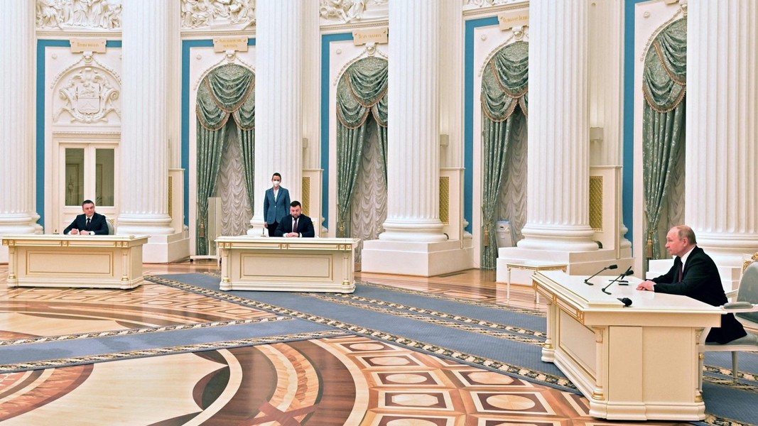 Tổng thống Putin ký sắc lệnh công nhận độc lập cho Kherson, Zaporizhzhia