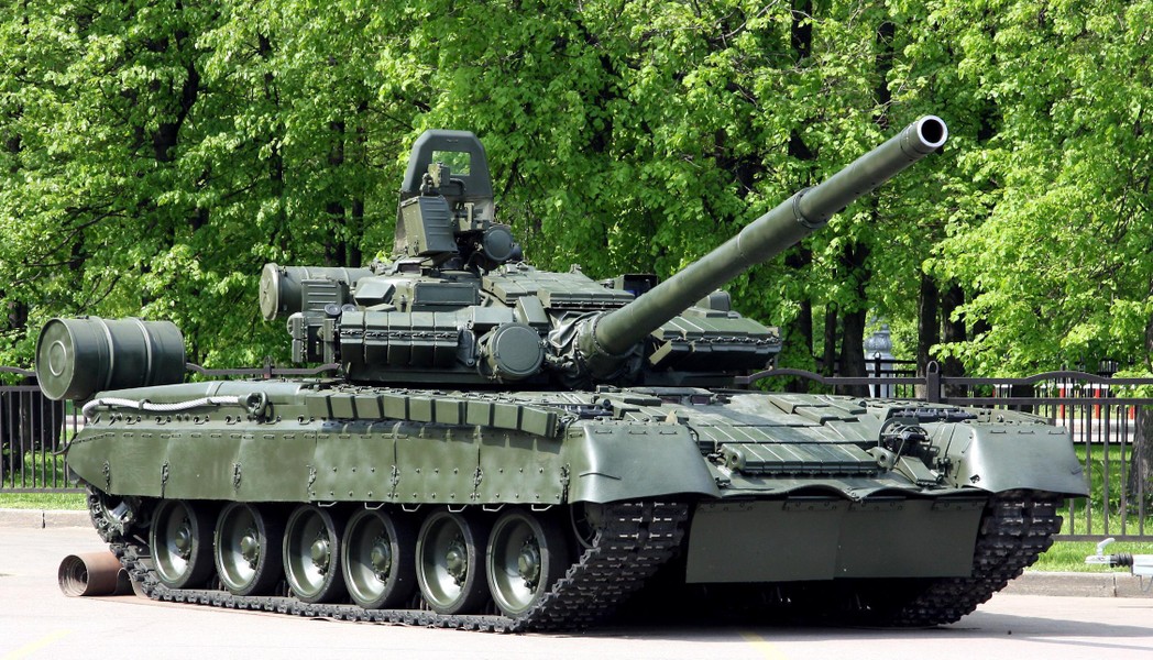 Toàn cảnh màn đối đầu xe tăng nghẹt thở giữa T-80BV Nga và T-64BV Ukraine