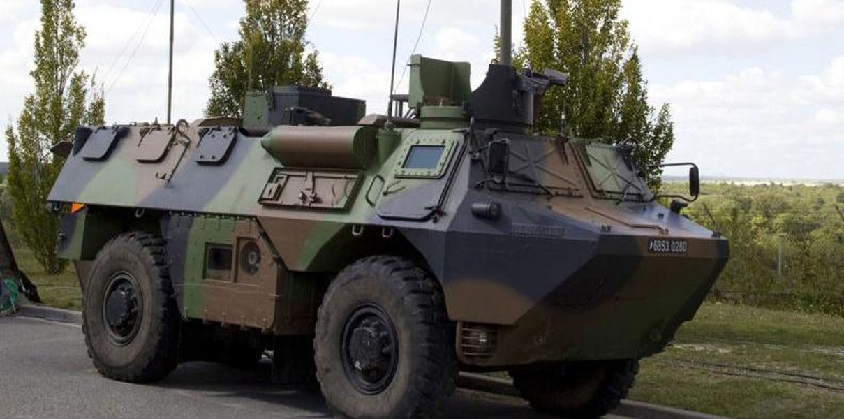 Quân đội Ukraine tác chiến với thiết giáp VAB của Pháp
