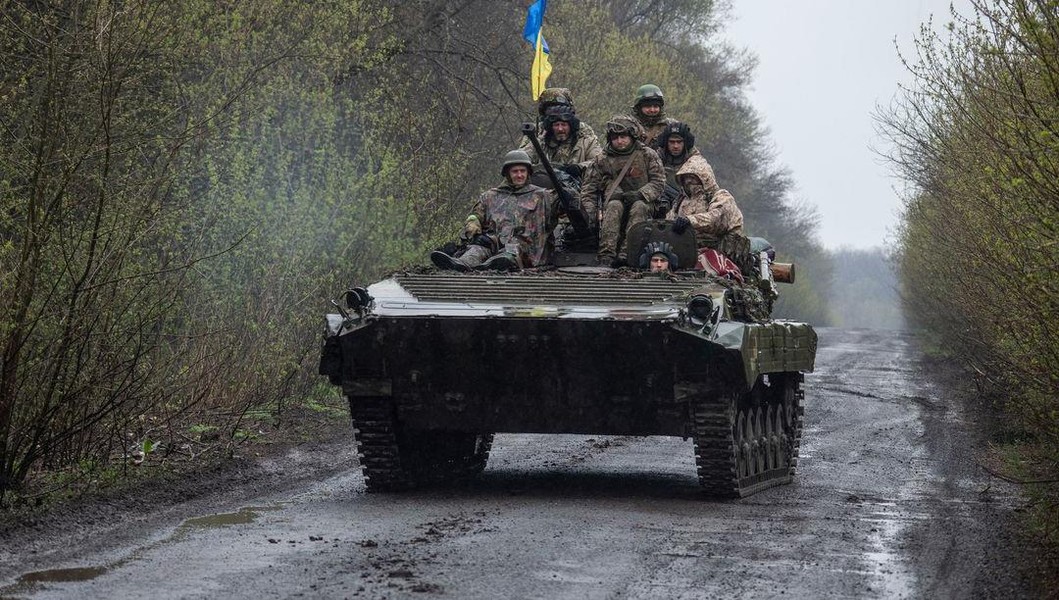Ukraine chọc thủng phòng tuyến của Nga ở Kherson