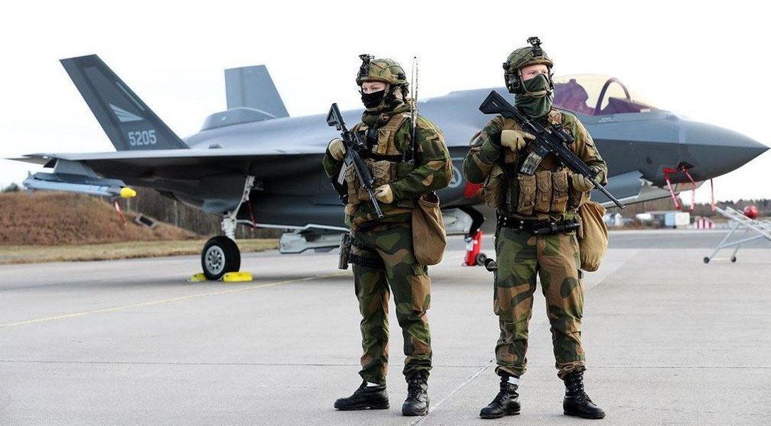 Quốc gia đầu tiên có không quân sở hữu 100% chiến đấu cơ thế hệ 5