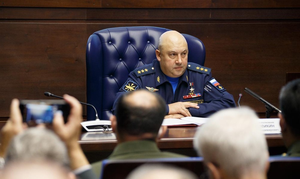Rút khỏi Kherson, Nga tăng sức ép với tổng chỉ huy chiến dịch tại Ukraine