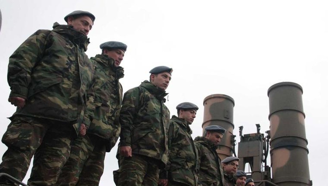Bước ngoặt để Ukraine có thể nhận được tên lửa phòng không S-300 từ Hy Lạp?