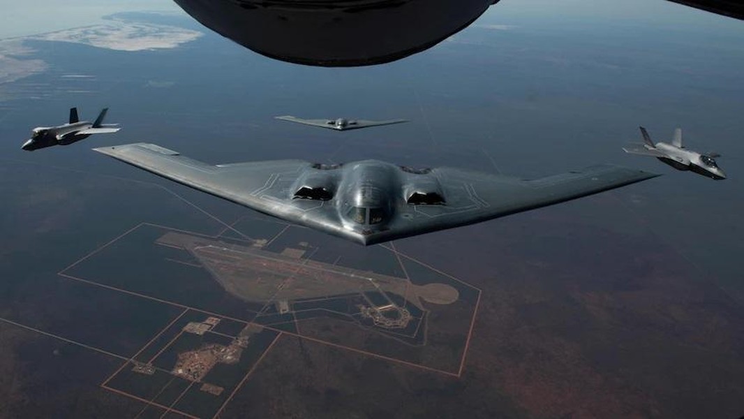 Mỹ cấm bay toàn bộ phi đội oanh tạc cơ tàng hình B-2 sau tai nạn