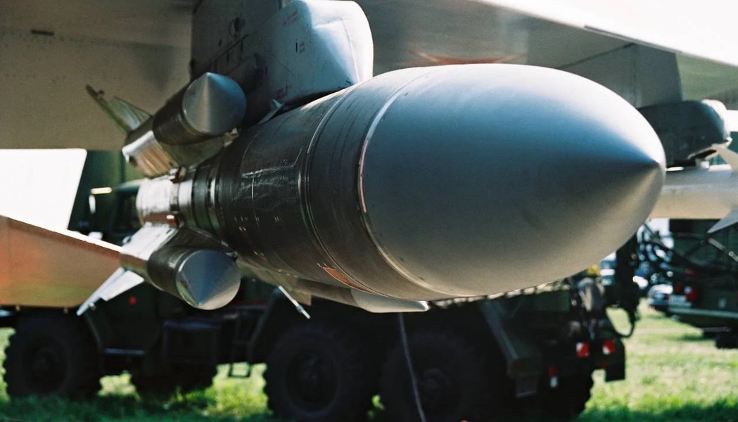 Tên lửa Kh-31PD - 'sát thần' chuyên săn lùng hệ thống phòng không đối phương