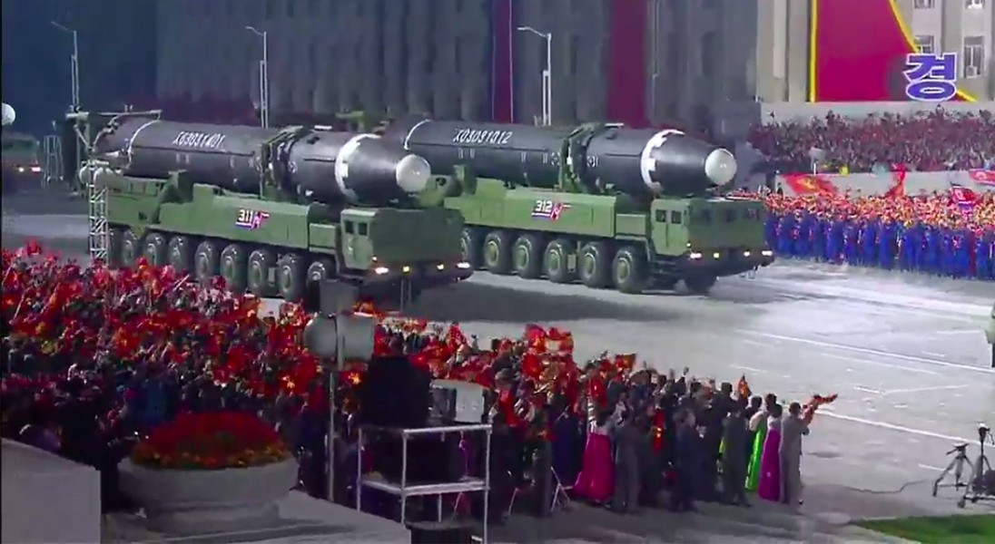 Hwasong-15, loại tên lửa đạn đạo xuyên lục địa đáng sợ của Triều Tiên