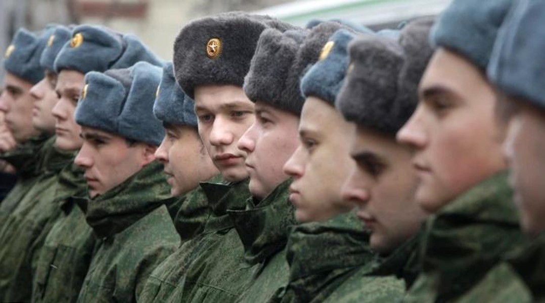 Tổng thống Putin ký sắc lệnh huy động 147.000 lính nghĩa vụ