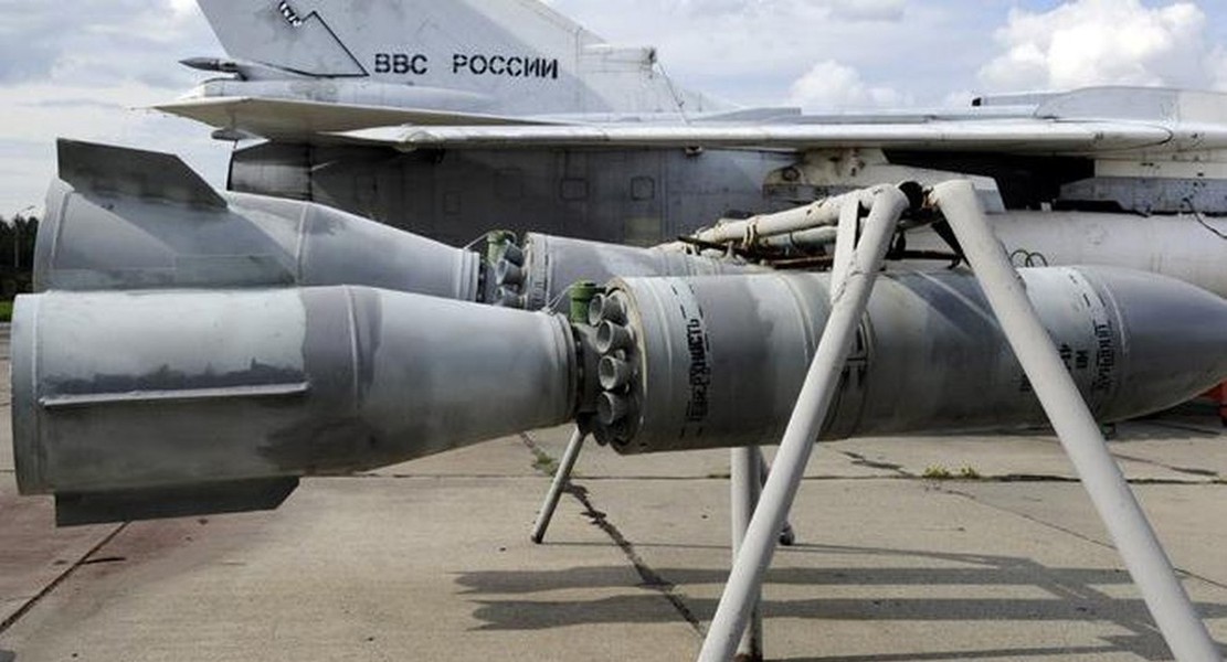 Bom phản lực BETAB 500 cực uy lực của Nga
