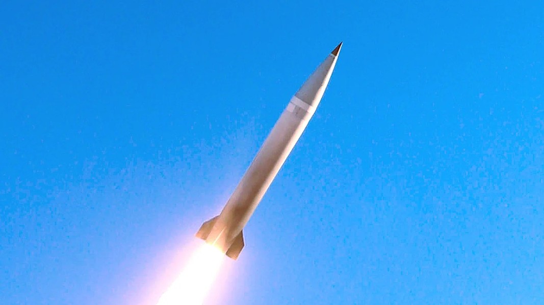 Mỹ phát triển thành công tên lửa phóng từ 'hỏa thần' HIMARS, miễn nhiễm với tác chiến điện tử