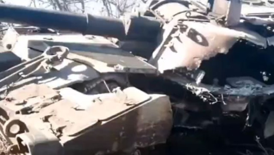Đòn đánh từ UAV tự sát Lancet Nga khiến pháo tự hành M109 Ukraine biến dạng