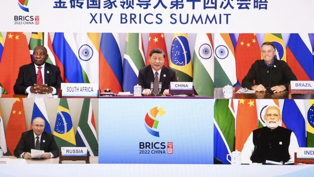 Đồng USD sẽ sớm bị soán ngôi bởi kế hoạch của Nga và khối BRICS?