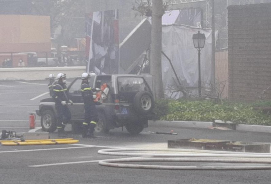 Những hình ảnh cắt phá xe ô tô cứu nạn tại vụ cháy, nổ giả định