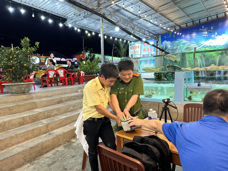 Tây Hồ là quận đầu tiên của Hà Nội hoàn thành chỉ tiêu thu nhận hồ sơ cấp CCCD