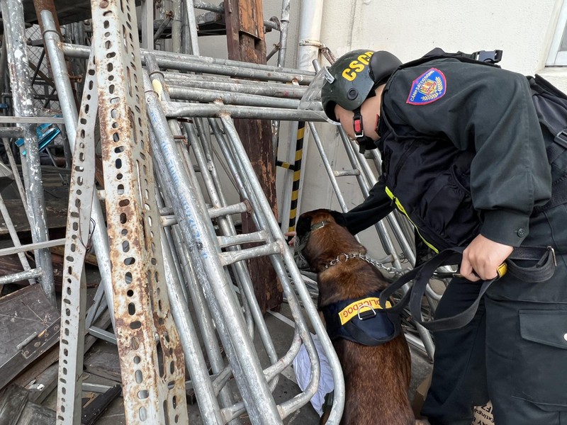 Lần đầu tiên đưa chó nghiệp vụ tham gia diễn tập tình huống phòng chống cháy, nổ, cứu nạn, cứu hộ 