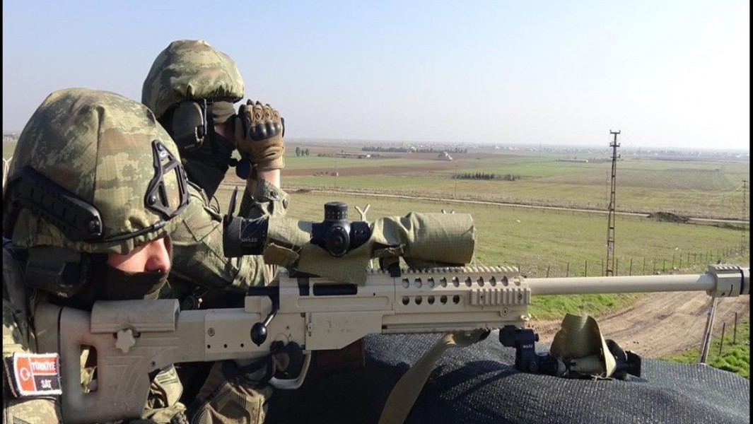 [ẢNH] Lính bắn tỉa Thổ Nhĩ Kỳ tiết lộ mệnh lệnh đặc biệt phải thực hiện tại biên giới Syria