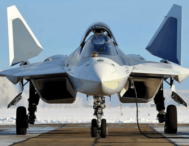 [ẢNH] Trung Quốc chuẩn bị chi hàng tỷ USD nhập khẩu tiêm kích tàng hình Su-57E?