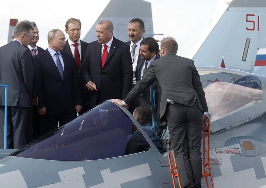 [ẢNH] Ankara ‘buộc phải mua’ Su-35 và Su-57 khi đồng minh tích cực hỗ trợ Athens
