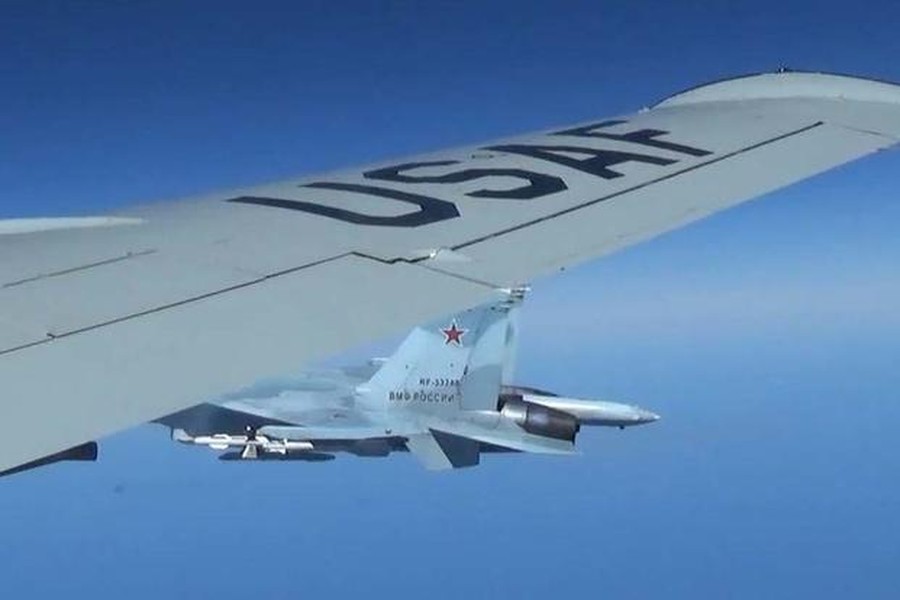 [ẢNH] Tốn kém khi ‘đánh chặn‘ phi cơ Mỹ, song Nga không còn cách nào khác 