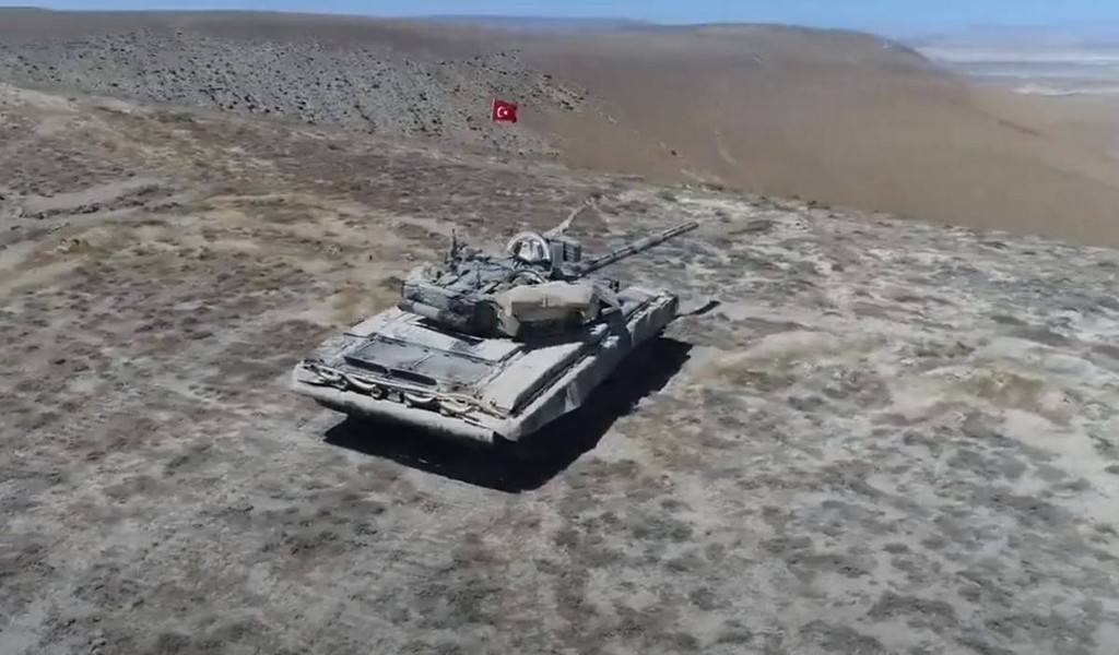 [ẢNH] Armenia bắt giữ xe tăng T-90S hiện đại nhất của Azerbaijan