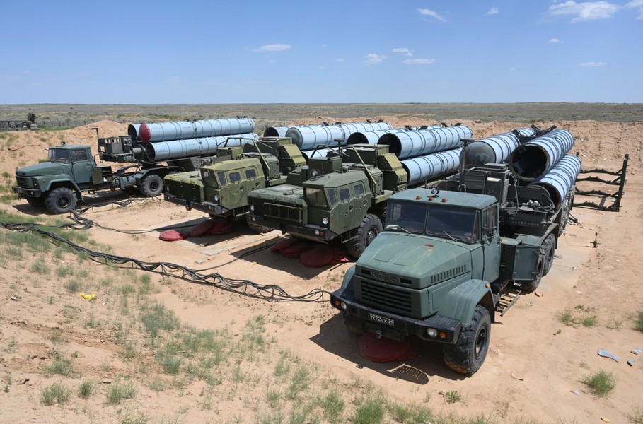 [ẢNH] S-300PT Armenia quyết đấu S-300PMU-2 Azerbaijan: Ai sẽ giành phần thắng?