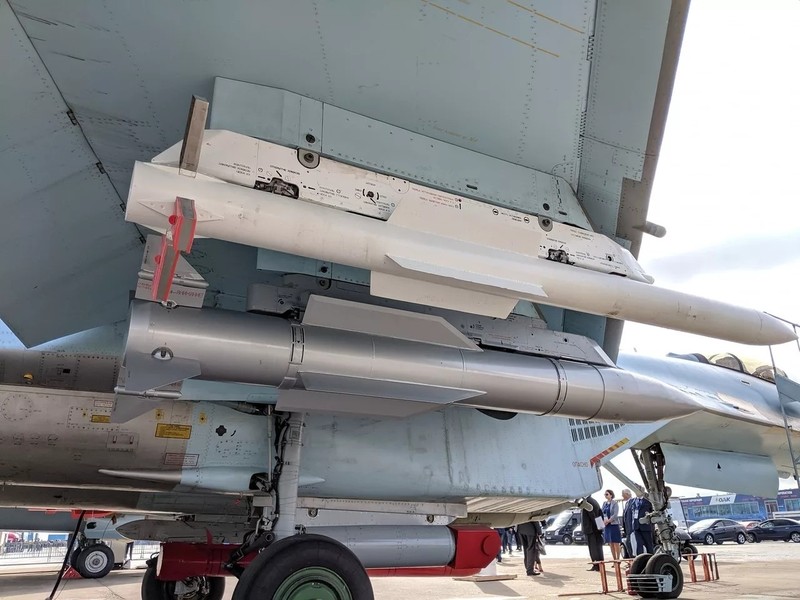 [ẢNH] Nga gây sửng sốt khi cho Su-57 bay trong trạng thái 