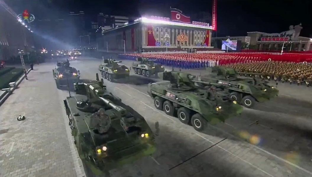 [ẢNH] Vũ khí Triều Tiên trong lễ duyệt binh chỉ là 
