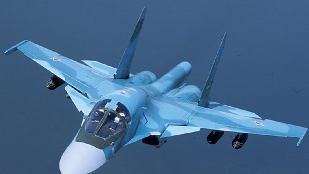[ẢNH] Phi công Su-34 Nga luyện không chiến ở độ cao 15 km với tốc độ siêu thanh