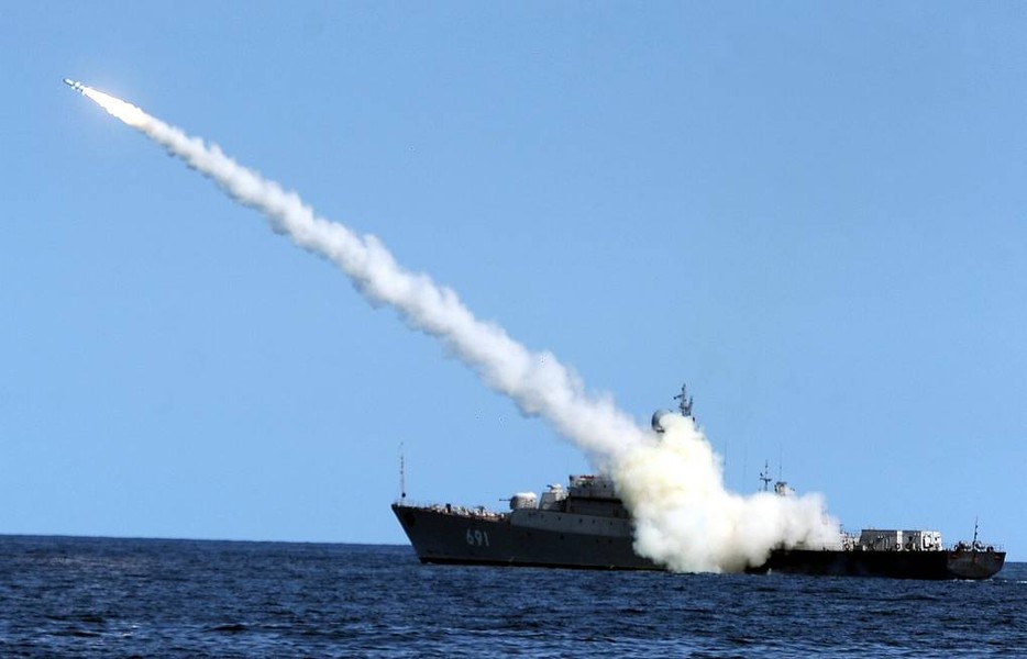 [ẢNH] Nga gửi cảnh báo cứng rắn tới Azerbaijan thông qua tên lửa Kalibr