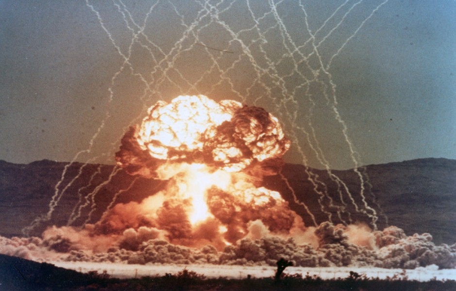 [ẢNH] Nhìn lại vụ thử hạt nhân cuối cùng của Liên Xô cách đây 30 năm