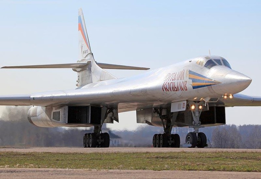 [ẢNH] Nga tiếp tục công bố cải tiến vượt trội trên máy bay ném bom Tu-160M nâng cấp