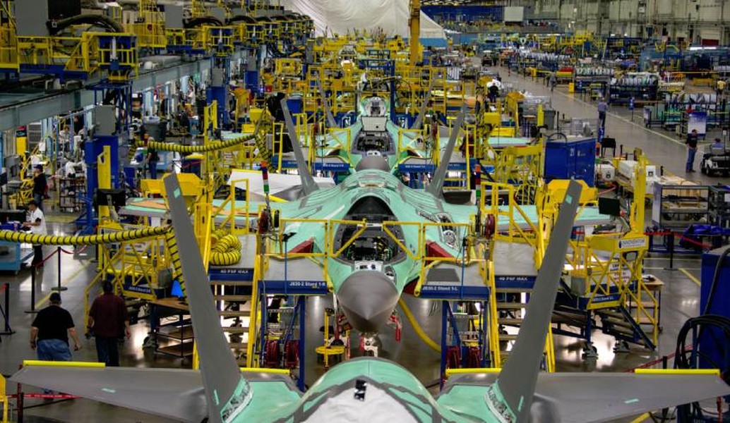 [ẢNH] Mỹ buộc phải hạn chế sản xuất F-35 vì S-400 Nga?