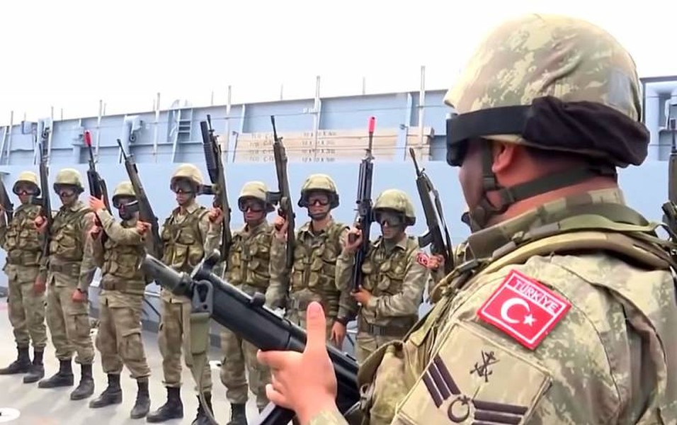 [ẢNH] Lãnh đạo DPR: Thổ Nhĩ Kỳ không dừng lại ở Karabakh, tiếp theo sẽ là Crimea