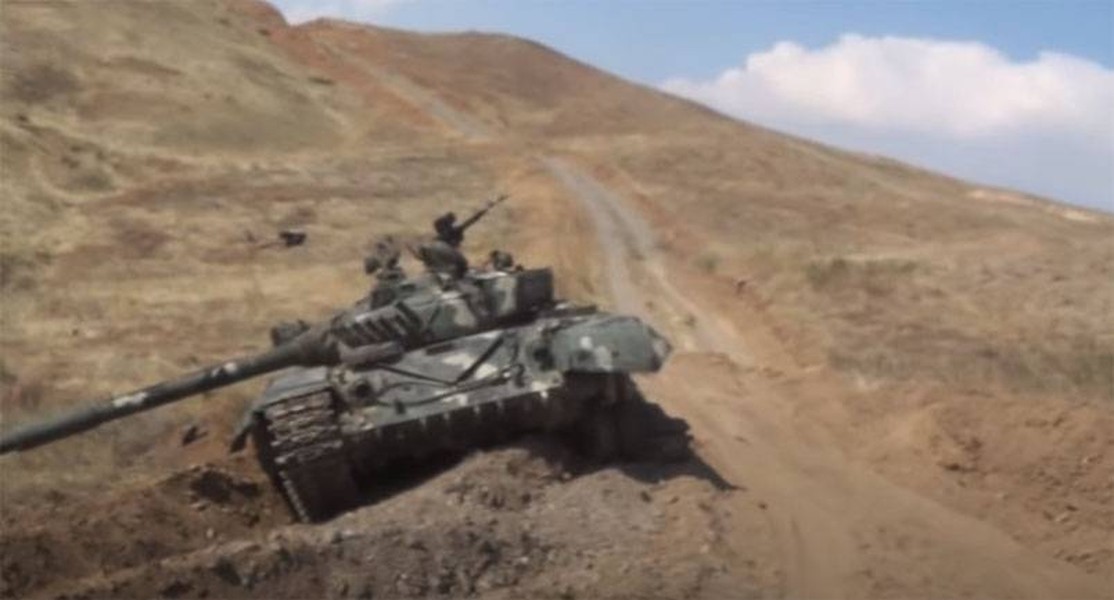 [ẢNH] Khả năng sống sót thấp của xe tăng T-72 trong chiến tranh Karabakh
