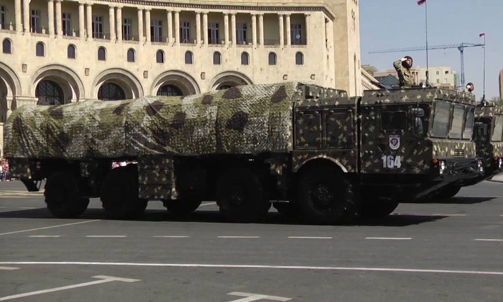 [ẢNH] Tên lửa Iskander-E do Armenia phóng đi chệch mục tiêu... 6 km