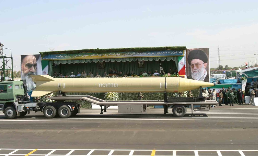 [ẢNH] Hàng chục tên lửa đạn đạo Iran 
