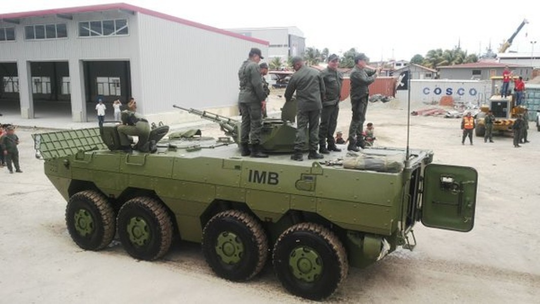 [ẢNH] Lính gìn giữ hòa bình chê tơi tả thiết giáp Trung Quốc