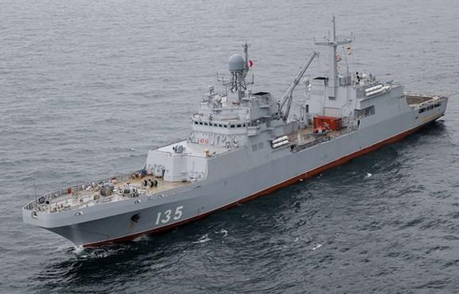 [ẢNH] Ukraine tuyên bố lệnh trừng phạt khiến Nga phá sản kế hoạch đóng tàu đổ bộ