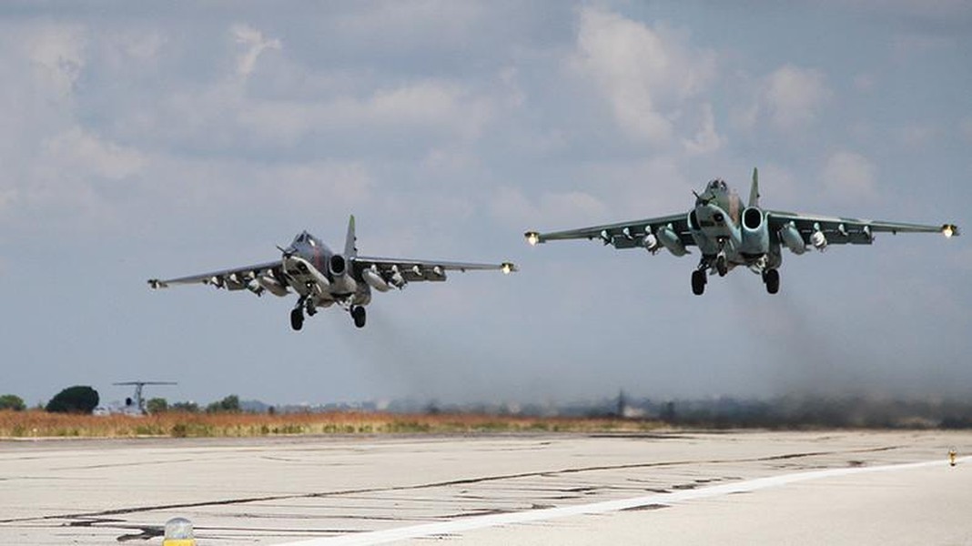 [ẢNH] Vận tải cơ hạng nặng Nga bất ngờ chở hàng hóa bí ẩn tới Syria