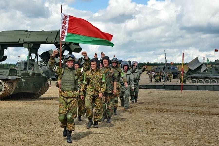 [ẢNH] Binh sĩ Belarus ồ ạt xin giải ngũ khi nhận lệnh điều động sang Syria?