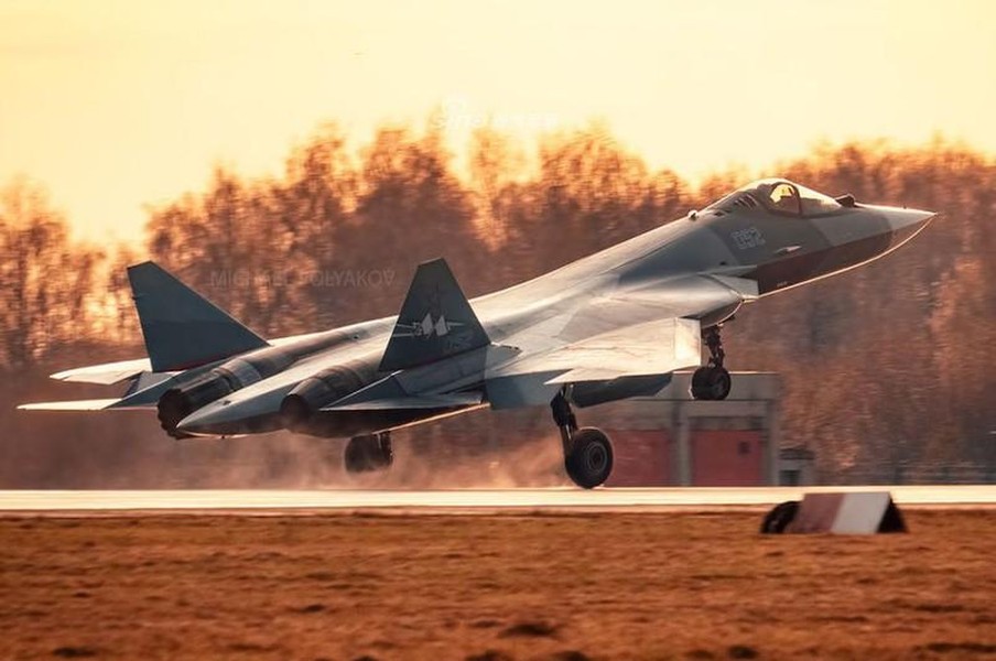 [ẢNH] Tuyên bố WS-15 vượt trội nhưng Trung Quốc vẫn phải mua động cơ Nga cho J-20
