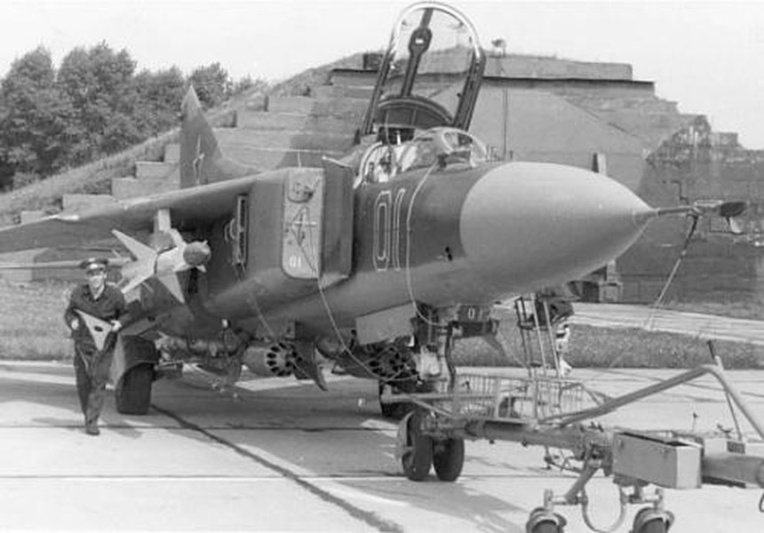 [ẢNH] Giải mật vụ 100 máy bay Liên Xô suýt tấn công hạt nhân NATO