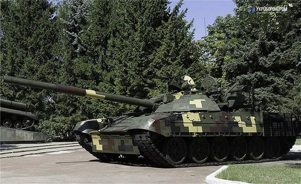 [ẢNH] Ukraine tung vào chiến trường miền Đông xe tăng chủ chiến mạnh hơn T-72B3