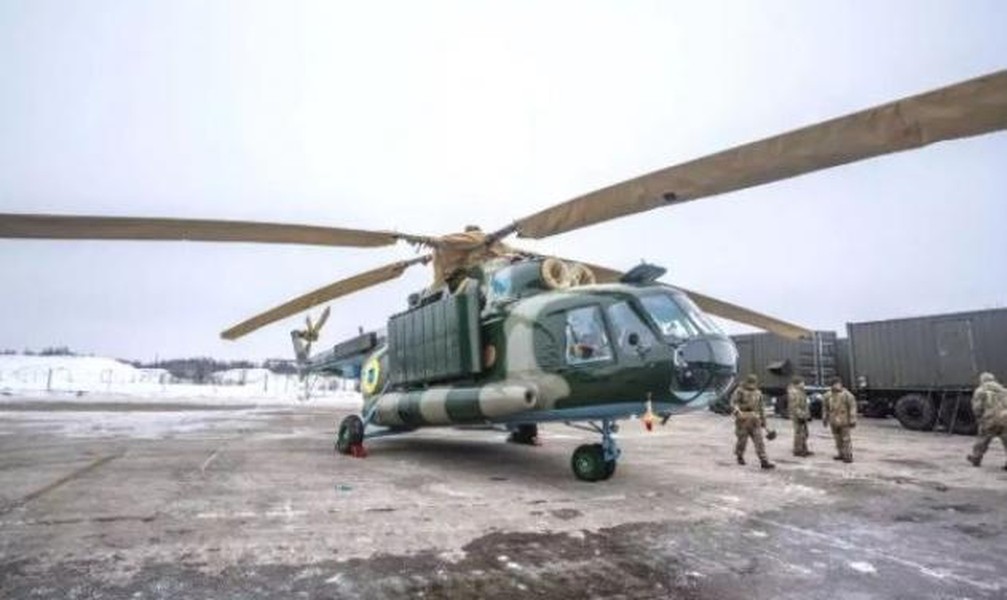 [ẢNH] Ukraine từ bỏ Mi-8 để sản xuất trực thăng từ thời... Chiến tranh Việt Nam